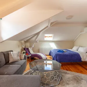 https://sky-accommodation.hotelscoimbra.com